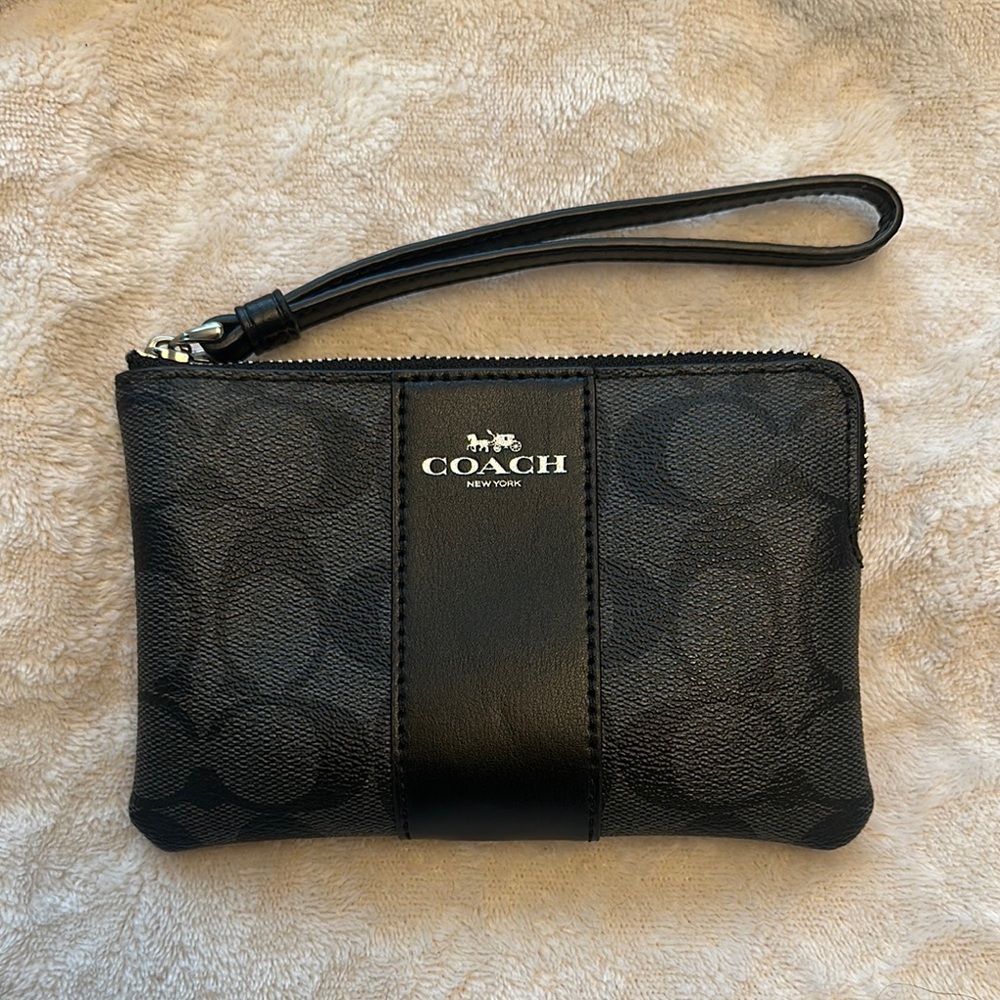 Coach Signature Black Wristlet
